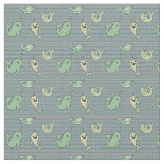幸せで小さいNarwhals ファブリック