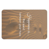 幸せとは砂の指の間の引用文 マグネット (横)