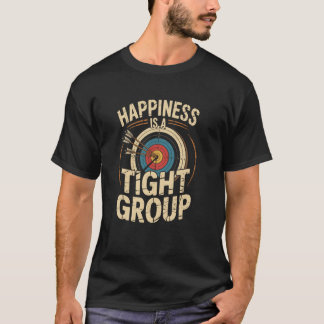 幸せとは、的の中心にまとまったアーチェリーのグループ Tシャツ