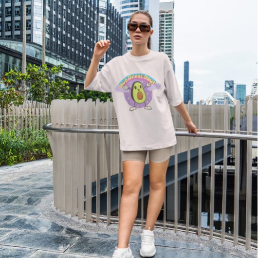 幸せなアボカド笑顔 Tシャツ