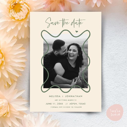 幸せなカップルがお知らせする結婚発表のSave the Date セーブザデート