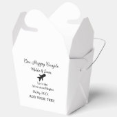 幸せなカップルと一緒に冒険が始まるウェディングコ フェイバーボックス (見開き)