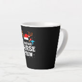 幸せなクリスマス |クリスマスナースクルー カフェラテマグ (右アングル)