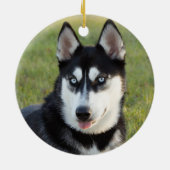 幸せなシベリアよくはしゃぐのハスキーの子犬をパーソナライズ セラミックオーナメント (裏面)