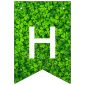 幸せなセントパトリックのシャムロックのクローバーのタイポグラフィのアイルランド語 バンティングフラッグ (第1の旗)