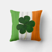 幸せなセントパトリックの日のアイルランドの旗のシャムロックのクローバー クッション (裏面)