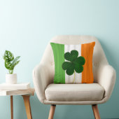 幸せなセントパトリックの日のアイルランドの旗のシャムロックのクローバー クッション (椅子)