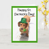 幸せなセントパトリックの日のダックスフントの挨拶状 カード (黄色い花)
