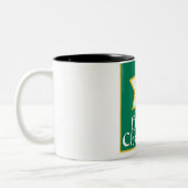 幸せなハヌカー（ユダヤ教の祭り） ツートーンマグカップ (左)