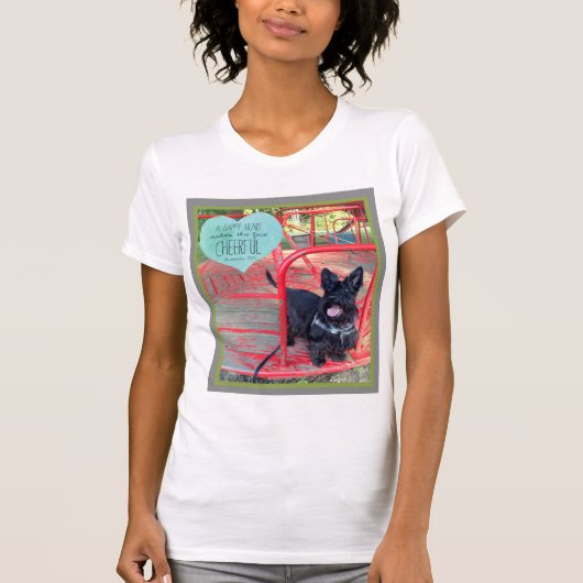 幸せなハートのTシャツ Tシャツ (正面)