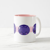 幸せなブルーベリーのマグ ツートーンマグカップ (正面右)