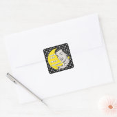 幸せなレトロ主婦の愚かなステッカーのボウル スクエアシール (封筒)