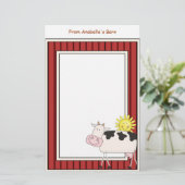 幸せな乳牛の納屋の赤いフレームは筆記用紙をからかいます 便箋 (スタンド正面)