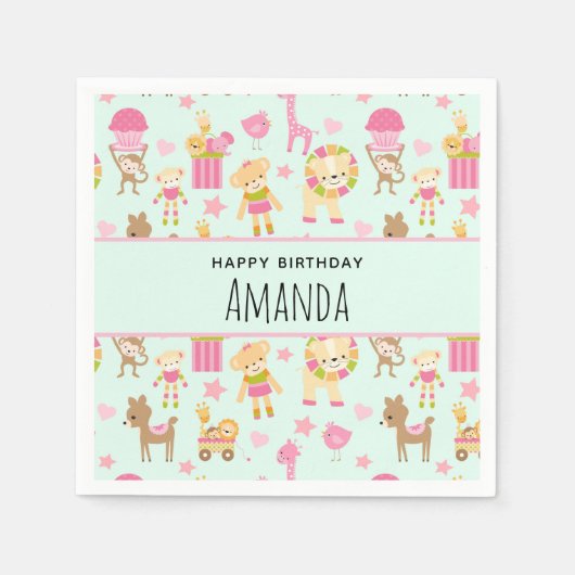 幸せな動物とおもちゃが登場するかわいいパターン誕生日 スタンダードカクテルナプキン (正面)
