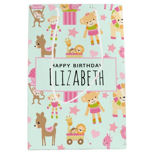 幸せな動物とおもちゃが登場するかわいいパターン誕生日 ミディアムペーパーバッグ (正面)