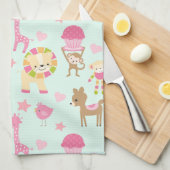 幸せな動物とおもちゃが登場するかわいいパターン キッチンタオル (四つ折り)