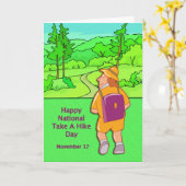幸せな国民はハイキング日11月17日を取ります カード (黄色い花)