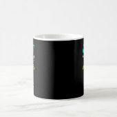 幸せな場所で宙に浮かぶアクロヨガ コーヒーマグカップ (中央)