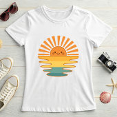 幸せな太陽の笑顔; かわいい女性の夏の太陽の輝き Tシャツ