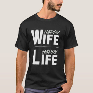 幸せな妻の幸せな生活 Tシャツ
