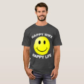 幸せな妻幸せな人生 おもしろメンズTシャツ Tシャツ (正面フル)