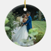 幸せな愛の青い馬蹄形の結婚式の写真 セラミックオーナメント (裏面)
