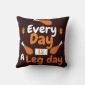 幸せな感謝祭 |毎日は足の日だ クッション (裏面)