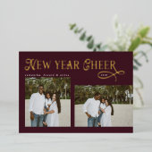 幸せな新年の挨拶 モダン ファミリー フォト バーガンディ 箔シーズンカード (立ち正面)