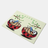 幸せな春ラディバグおもしろいのフォーマットへようこそ ドアマット (アングル)