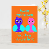 幸せな最初記念日のかわいいフクロウのカップルはカスタマイズ カード (黄色い花)