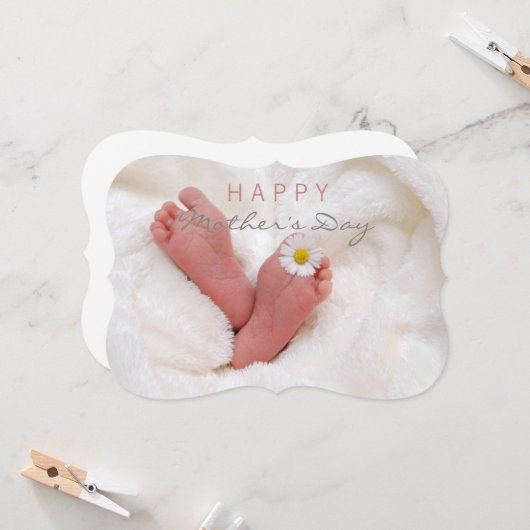 幸せな母の日の甘いベビーの足の挨拶状 カード (正面/裏面インサイチュ)