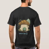 幸せな毎日を送るキノコのカントリーライフTシャツ Tシャツ (裏面)