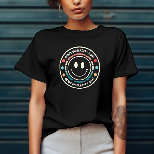 幸せな気分Tシャツ – 喜びを放射 Tシャツ