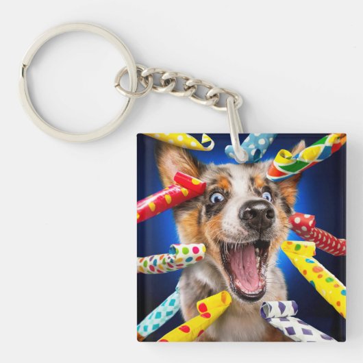 幸せな犬のパーティーブロワー キーホルダー (正面)