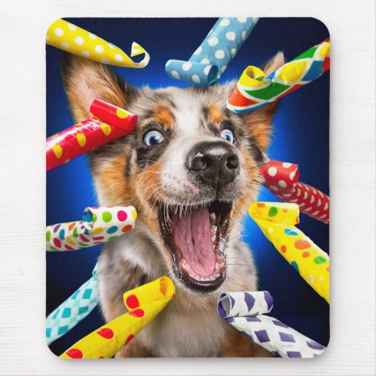 幸せな犬のパーティーブロワー マウスパッド (正面)