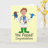 幸せな男性が医療試験カードに合格 カード (黄色い花)