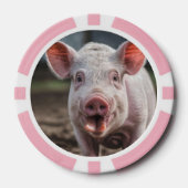 幸せな白い豚の舌が突き刺す ポーカーチップ (正面)