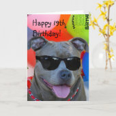 幸せな第19誕生日のピットブルの挨拶状 カード (黄色い花)