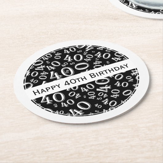 "幸せな第40誕生日"の黒くか白いパーティーのテーマRnd ラウンドペーパーコースター (アングル)