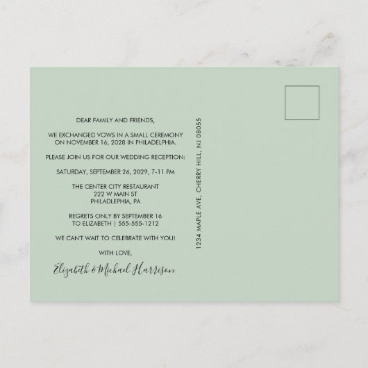 幸せな結婚式の後のパーティーの写真 セージグリーンのウェディング 案内ポストカード (裏面)