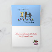 幸せな踊りのラブラドールのトリオのハッピーバースデー カード (内部)