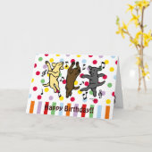 幸せな踊りのラブラドールのトリオのハッピーバースデー カード (黄色い花)