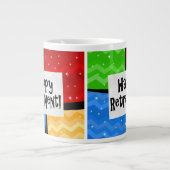 幸せな退職、原色の正方形のパーティー ジャンボコーヒーマグカップ (正面)