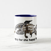 幸せな魚に飢えている ツートーンマグカップ (中央)