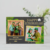 幸せなSt patricks dayシャムロックの家族の写真 箔シーズンカード (立ち正面)