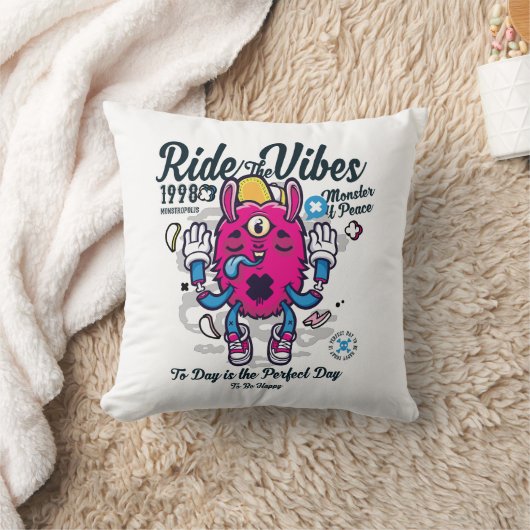 幸せになれる完璧な日 おもしろいMonster at peace クッション (ブランケット)