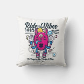 幸せになれる完璧な日 おもしろいMonster at peace クッション (正面)