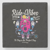 幸せになれる完璧な日 おもしろいMonster at peace ストーンコースター (正面)