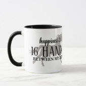 幸せは私の脚の間の16手のアクセントピロ マグカップ (左)