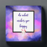 幸せ引用文とシュール雲とバニー フォトプラーク<br><div class="desc">引用文の飾り付け感動的引用文は「幸せになること」と言う。可愛い図解入りの、写真付きのかわいいバニー顔がハートを持って。背景は抽象芸術の水の色絵画で、柔らかいパステルカラーに光る宇宙雲。</div>